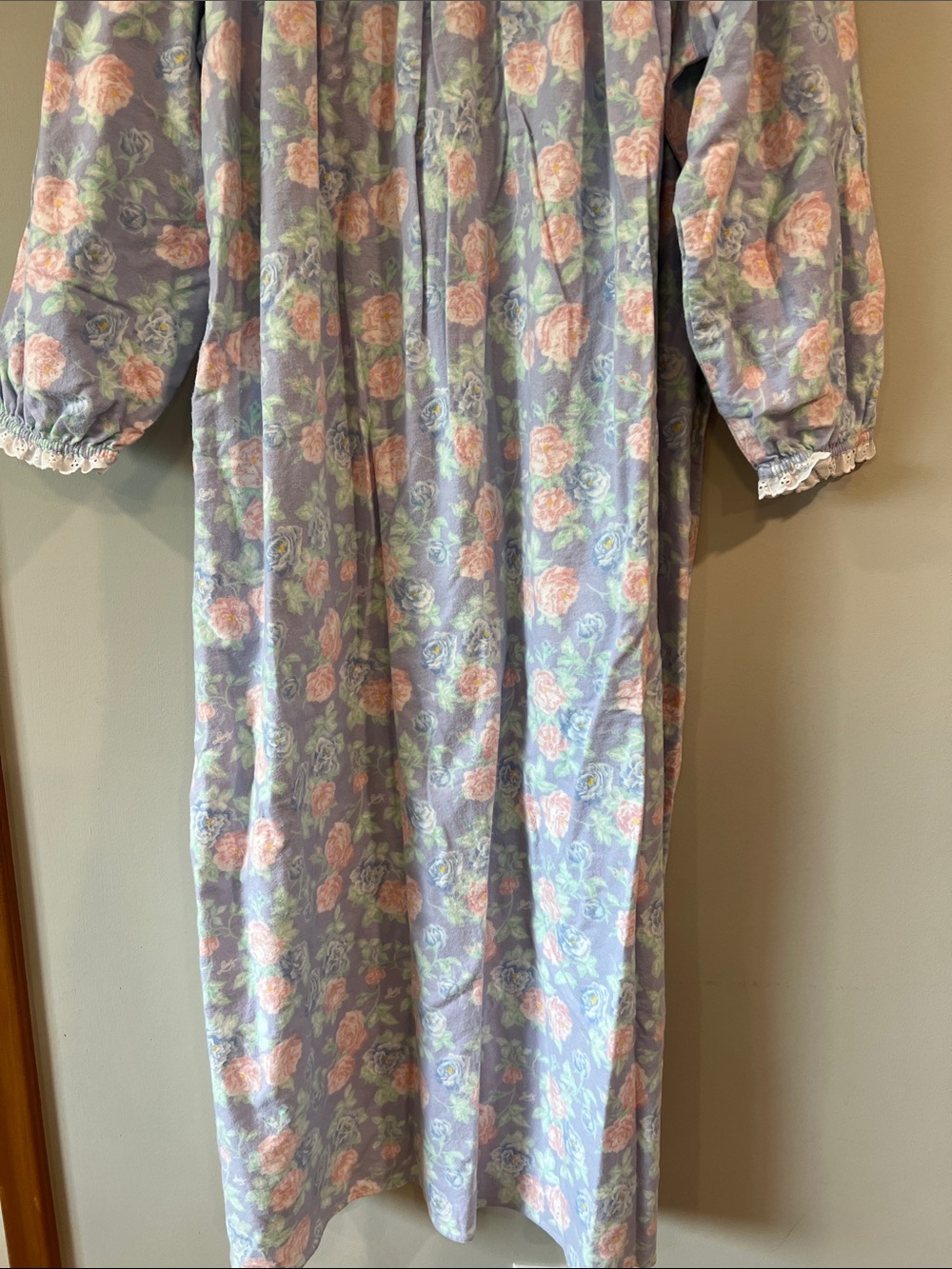 Lanz of Salzburg - Floral Flannel Cotton nightgown, Pastel Lavender & Pink, 1x - Picture 3 of 7
